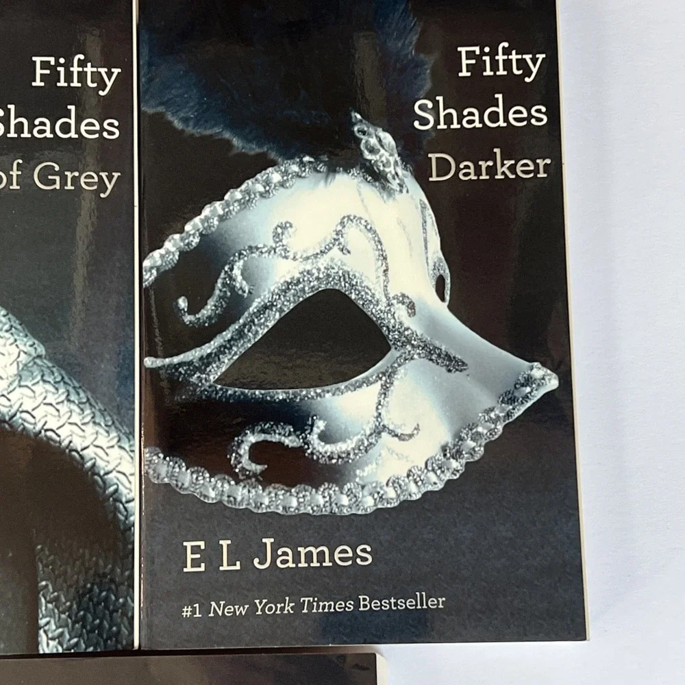 Fifty 50 Shades of Grey Book Trilogy 1-3 Set Paperback by E L James Never Read